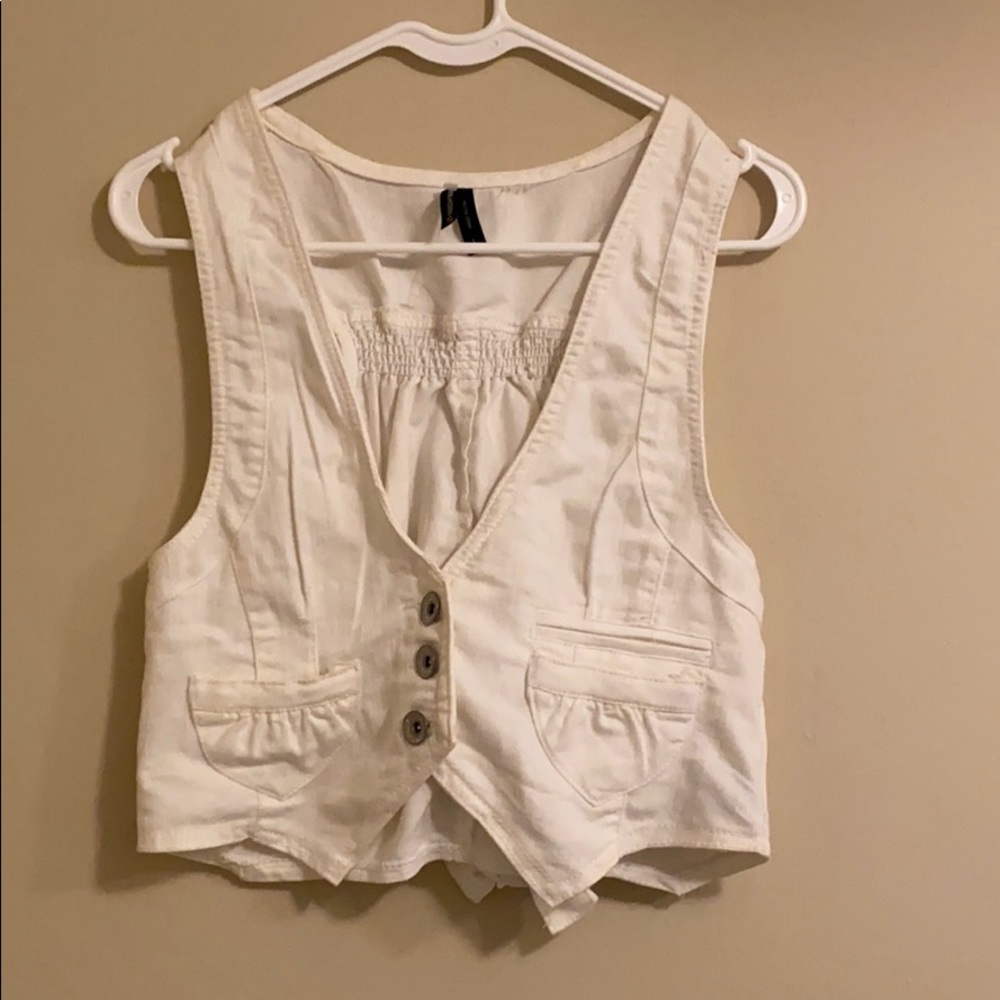 White vest
